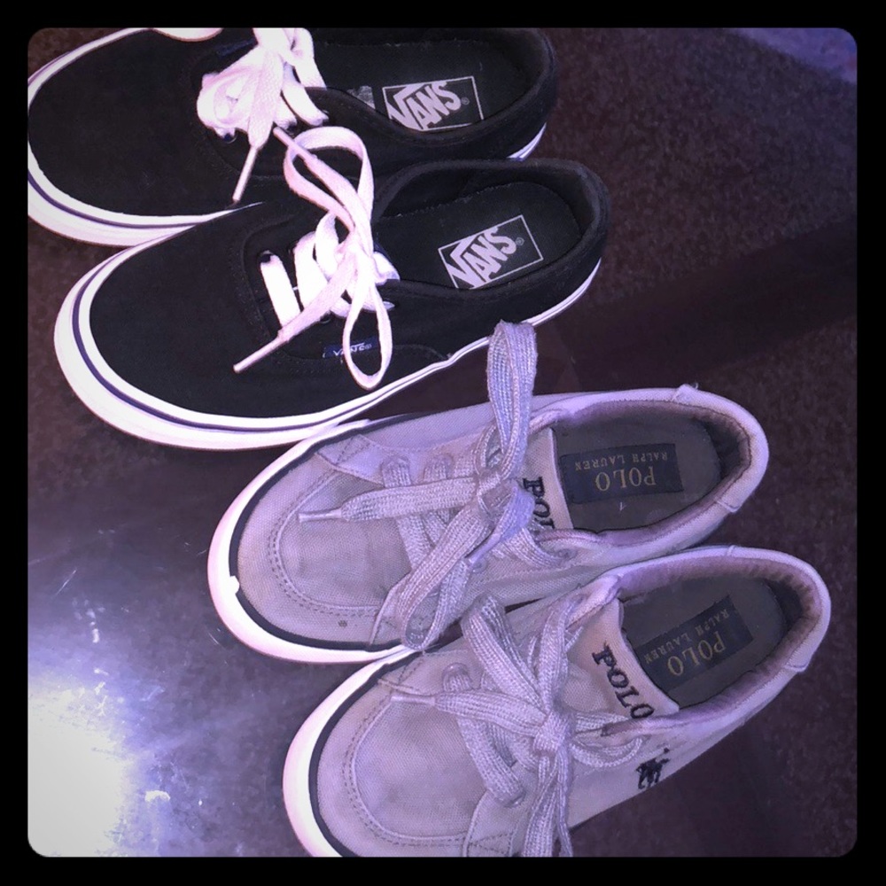 2 pairs of boys tennis shoes